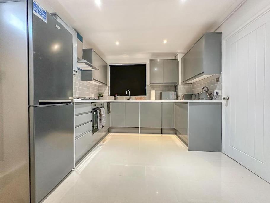 New Cosy Luxury 3 Bedroom House In Battersea Londýn Exteriér fotografie